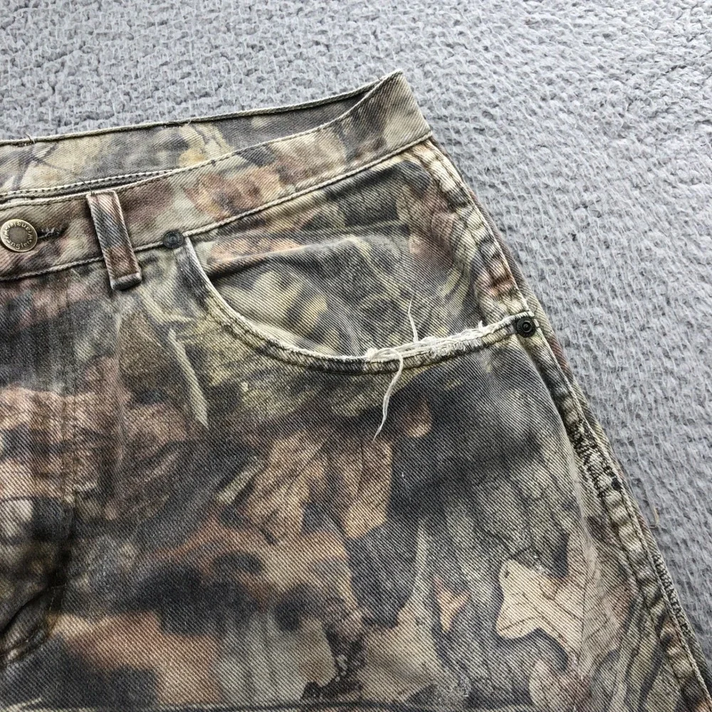 Wrangler Jeans Mens 32x28 Green Camouflage Double Knee Distressed Thrashed